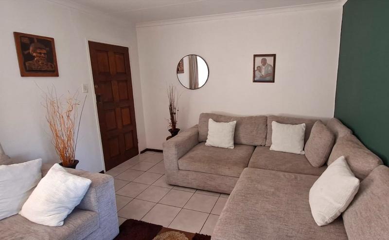 2 Bedroom Property for Sale in Roodepoort Gauteng