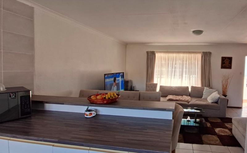 2 Bedroom Property for Sale in Roodepoort Gauteng