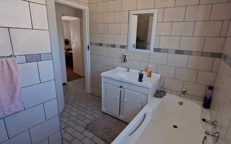 2 Bedroom Property for Sale in Roodepoort Gauteng