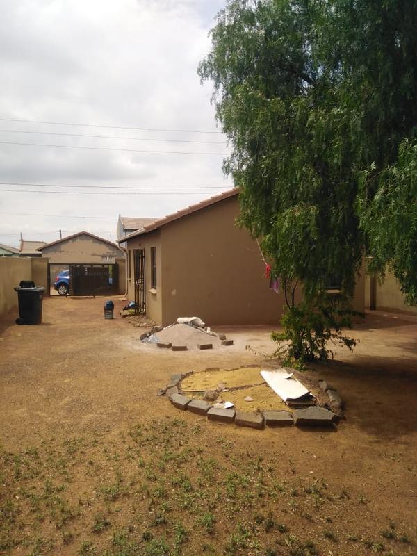 3 Bedroom Property for Sale in Protea Glen Gauteng