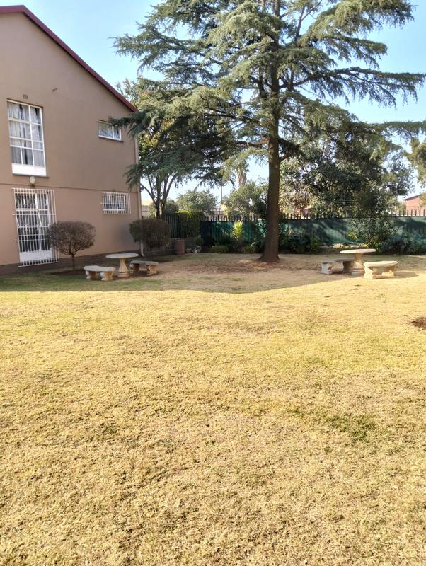 2 Bedroom Property for Sale in Brackenhurst Gauteng