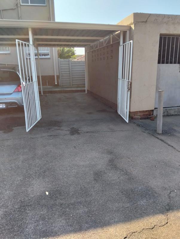 2 Bedroom Property for Sale in Brackenhurst Gauteng