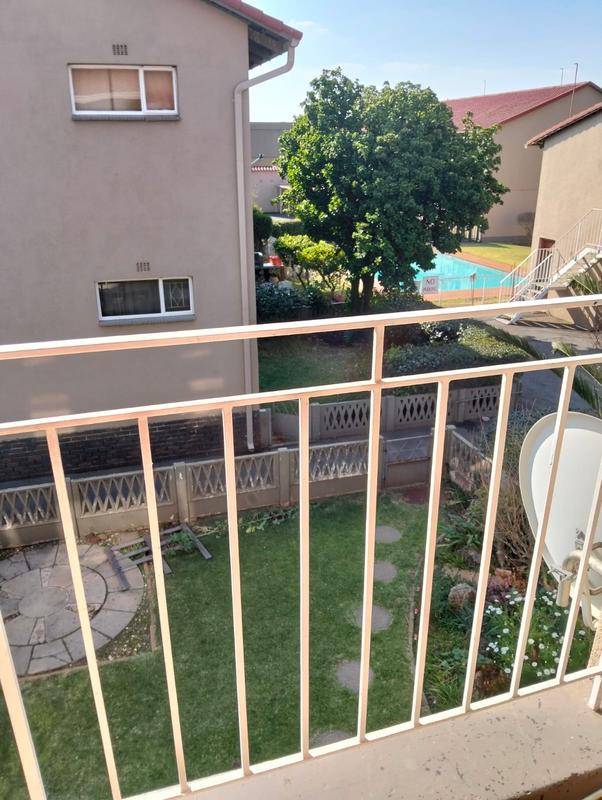2 Bedroom Property for Sale in Brackenhurst Gauteng