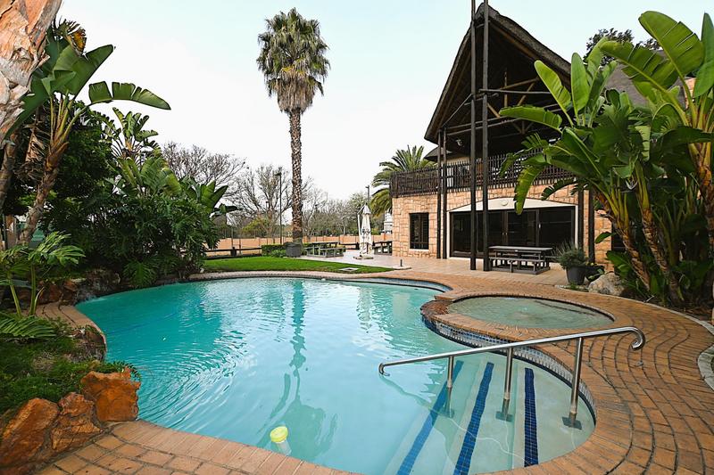 1 Bedroom Property for Sale in Lonehill Gauteng
