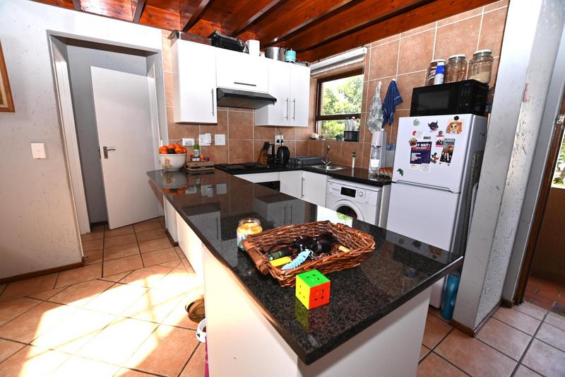 1 Bedroom Property for Sale in Lonehill Gauteng