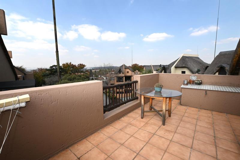 1 Bedroom Property for Sale in Lonehill Gauteng