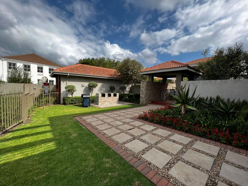 To Let 2 Bedroom Property for Rent in Fourways Gauteng
