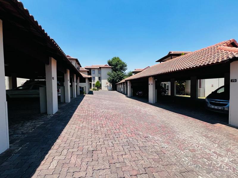 To Let 2 Bedroom Property for Rent in Fourways Gauteng
