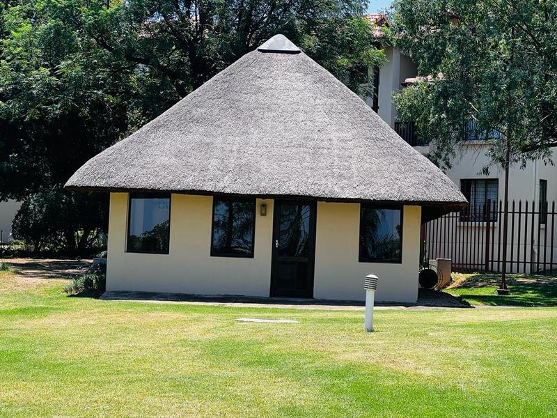 To Let 2 Bedroom Property for Rent in Fourways Gauteng