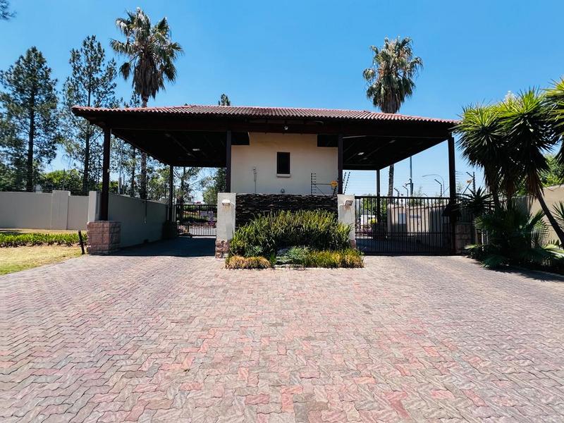 To Let 2 Bedroom Property for Rent in Fourways Gauteng