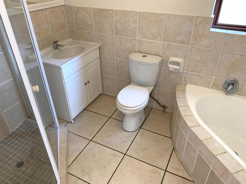 To Let 2 Bedroom Property for Rent in Fourways Gauteng