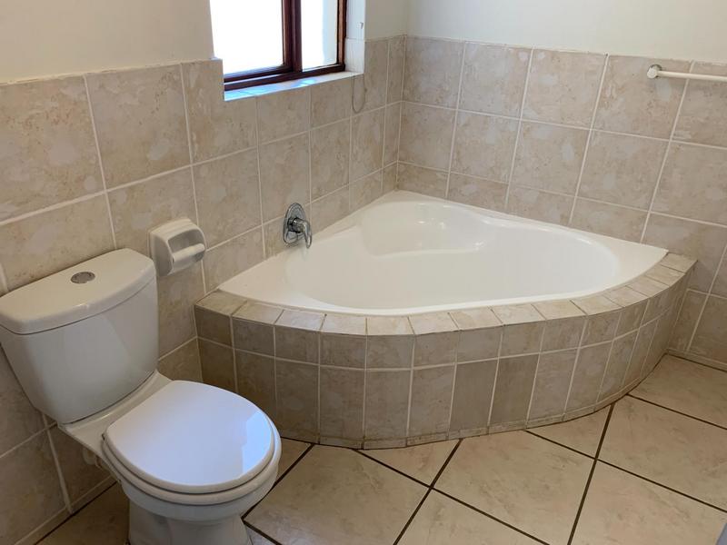 To Let 2 Bedroom Property for Rent in Fourways Gauteng