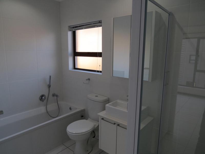 1 Bedroom Property for Sale in Barbeque Downs Gauteng