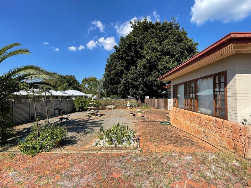To Let Commercial Property for Rent in Lyttelton Manor Gauteng