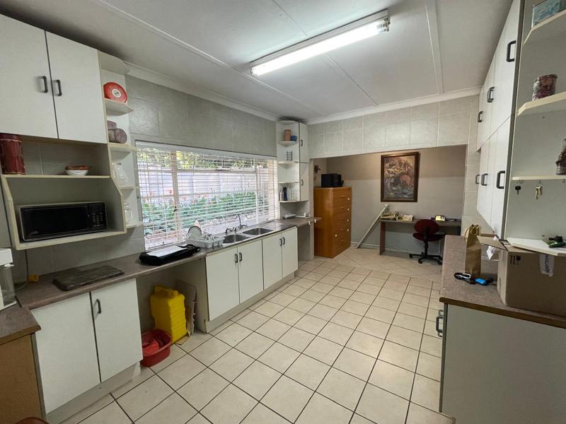 To Let Commercial Property for Rent in Lyttelton Manor Gauteng