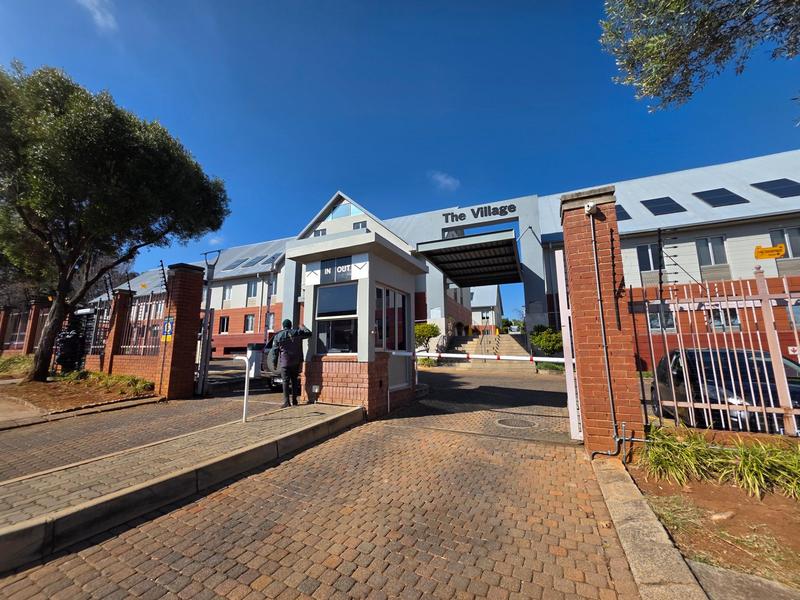 To Let Commercial Property for Rent in Faerie Glen Gauteng