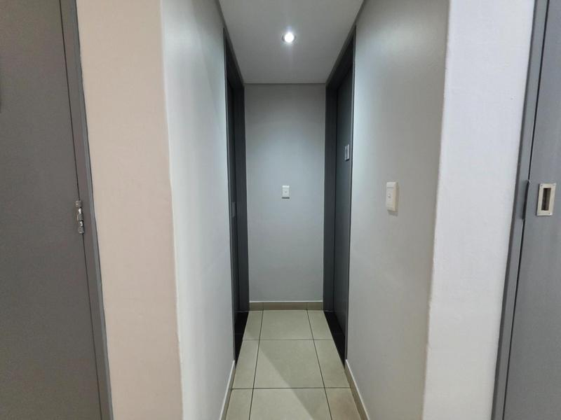 To Let Commercial Property for Rent in Faerie Glen Gauteng