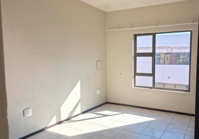 To Let 2 Bedroom Property for Rent in Randpark Ridge Gauteng