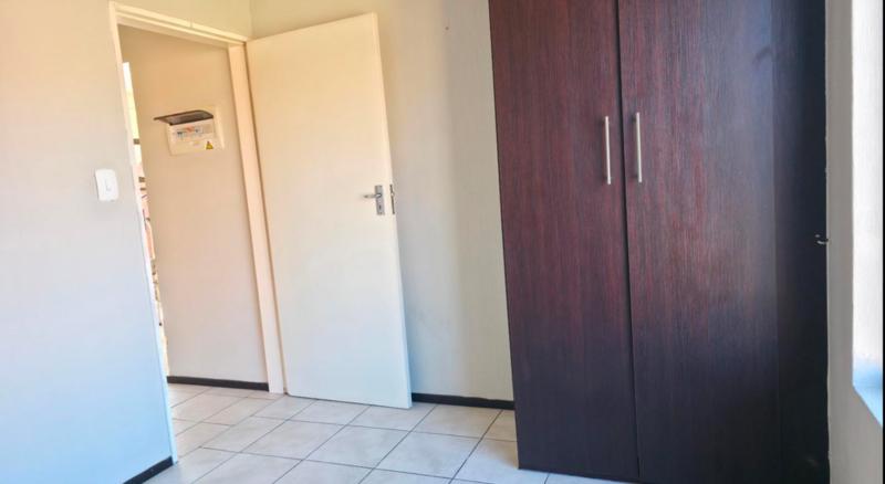 To Let 2 Bedroom Property for Rent in Randpark Ridge Gauteng