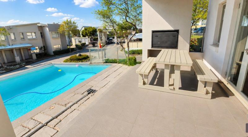 2 Bedroom Property for Sale in Beverley Gauteng