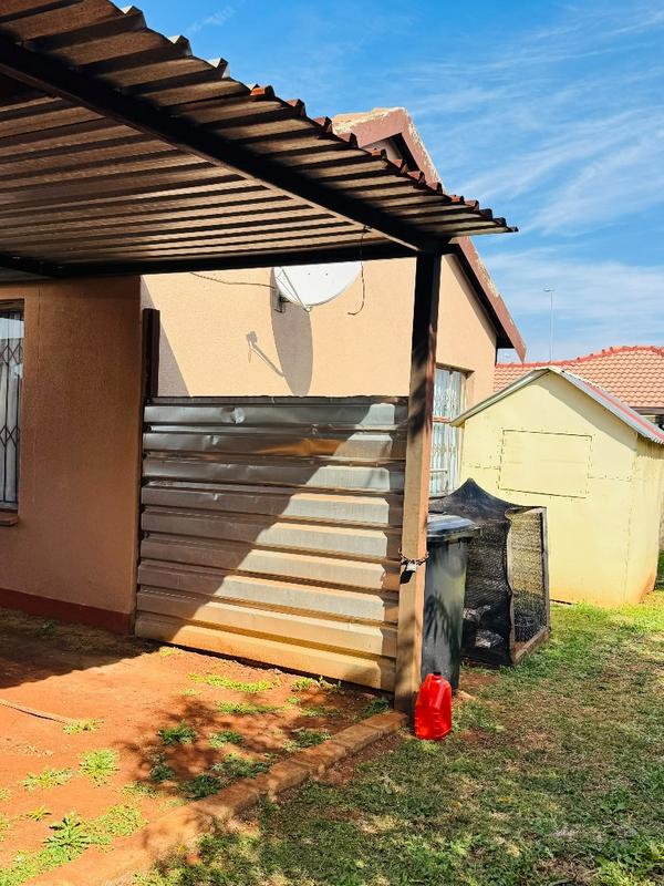 2 Bedroom Property for Sale in Dawn Park Gauteng