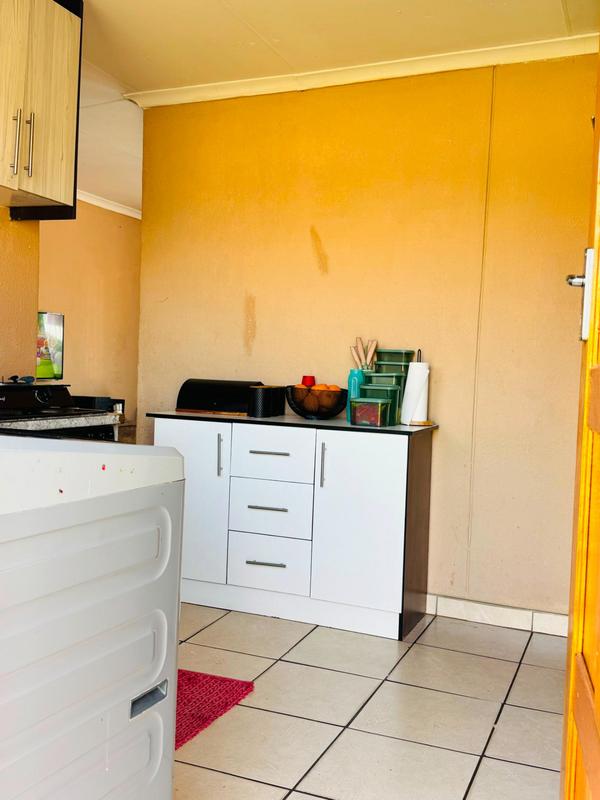 2 Bedroom Property for Sale in Dawn Park Gauteng
