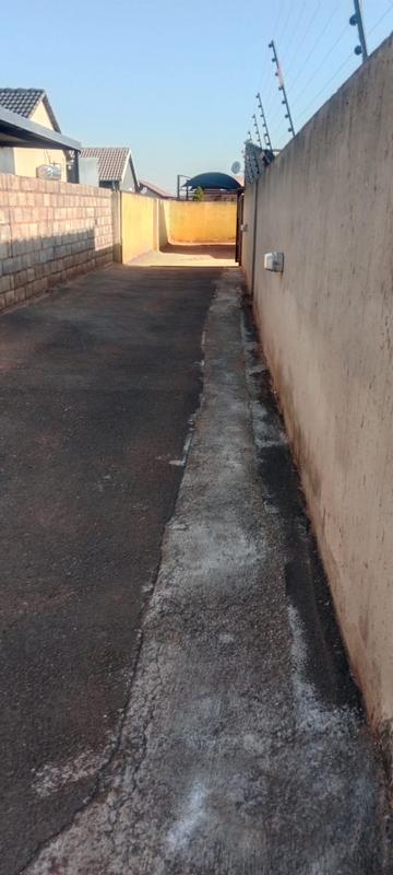 3 Bedroom Property for Sale in Mapleton A H Gauteng