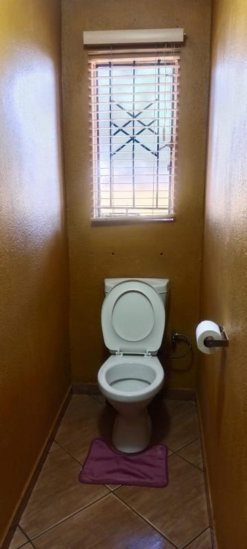 3 Bedroom Property for Sale in Mapleton A H Gauteng