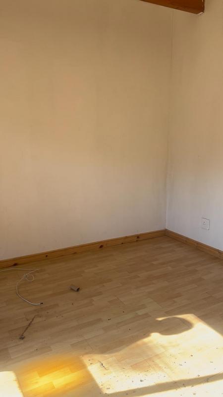 To Let 4 Bedroom Property for Rent in Florauna Gauteng