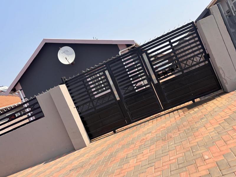 2 Bedroom Property for Sale in Germiston South Gauteng