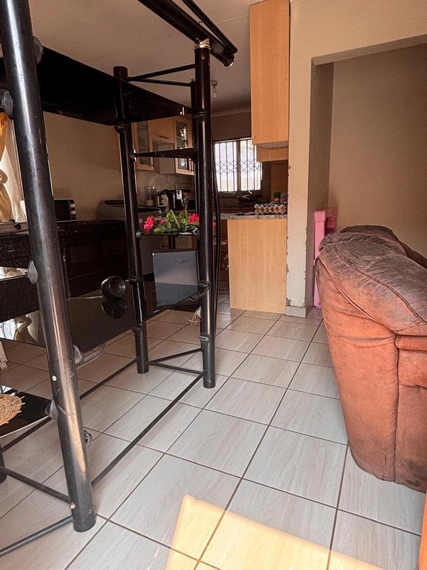 2 Bedroom Property for Sale in Germiston South Gauteng