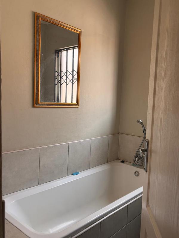 2 Bedroom Property for Sale in Germiston South Gauteng