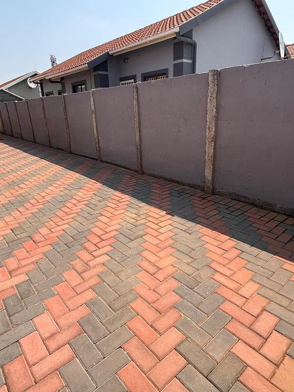 2 Bedroom Property for Sale in Germiston South Gauteng