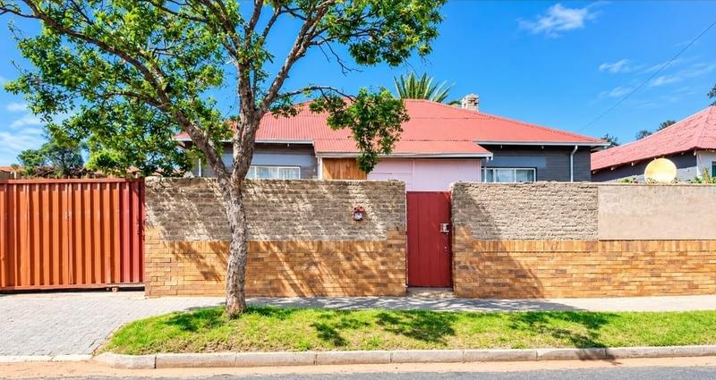 3 Bedroom Property for Sale in Towerby Gauteng