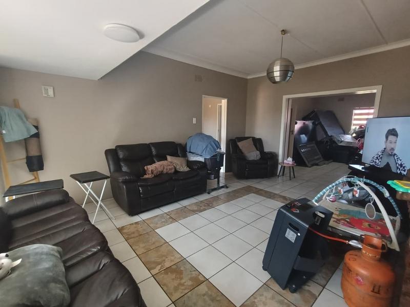 To Let 3 Bedroom Property for Rent in Casseldale Gauteng