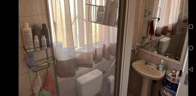 5 Bedroom Property for Sale in Rooihuiskraal North Gauteng