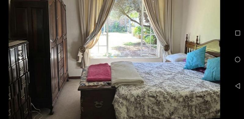 5 Bedroom Property for Sale in Rooihuiskraal North Gauteng