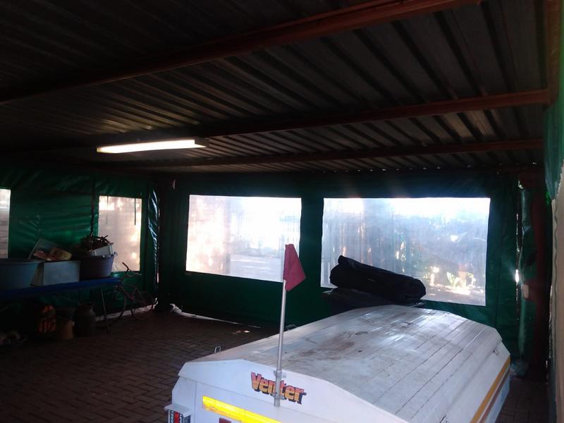 5 Bedroom Property for Sale in Rooihuiskraal North Gauteng