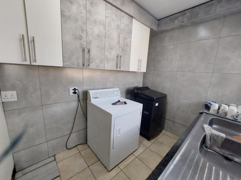 To Let 3 Bedroom Property for Rent in Flora Gardens Gauteng