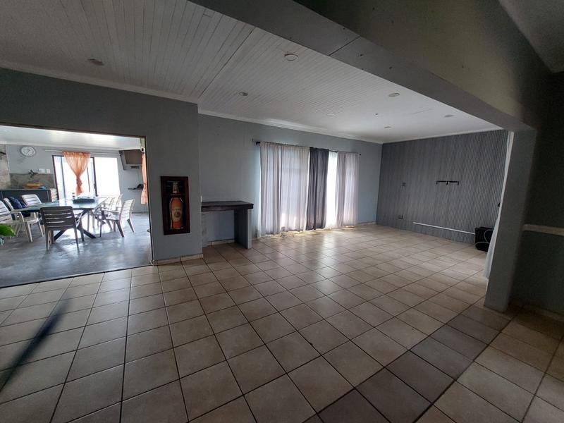 To Let 3 Bedroom Property for Rent in Flora Gardens Gauteng
