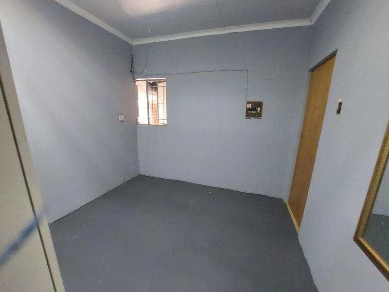To Let 3 Bedroom Property for Rent in Flora Gardens Gauteng
