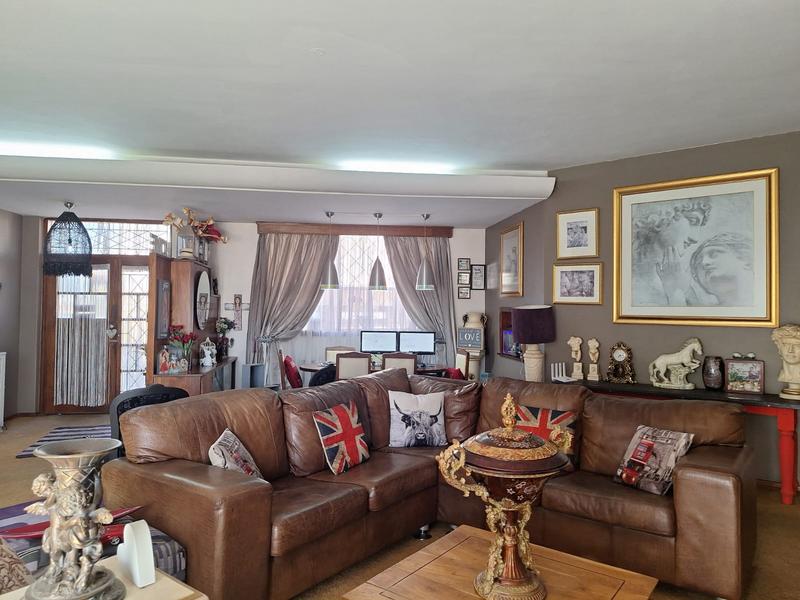 2 Bedroom Property for Sale in Strubenvale Gauteng