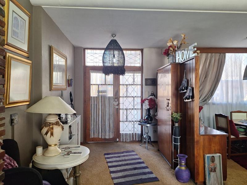 2 Bedroom Property for Sale in Strubenvale Gauteng