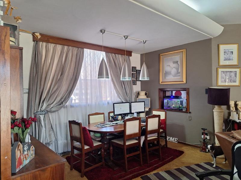 2 Bedroom Property for Sale in Strubenvale Gauteng