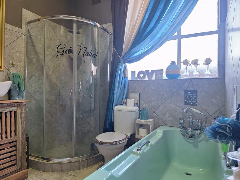 2 Bedroom Property for Sale in Strubenvale Gauteng