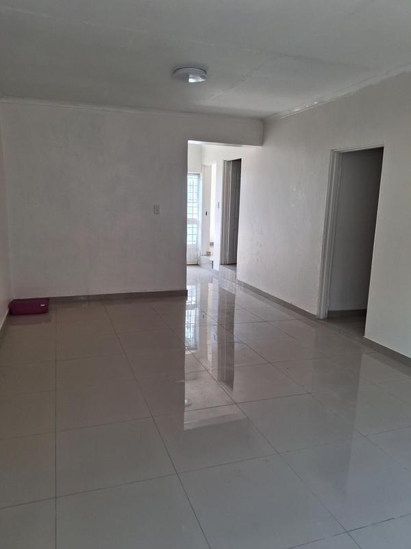 To Let 3 Bedroom Property for Rent in Greenside Gauteng