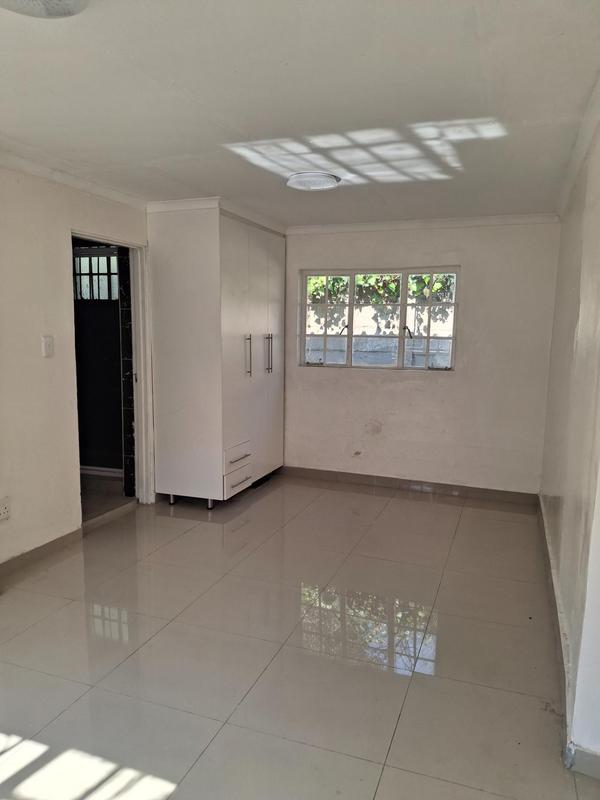 To Let 3 Bedroom Property for Rent in Greenside Gauteng
