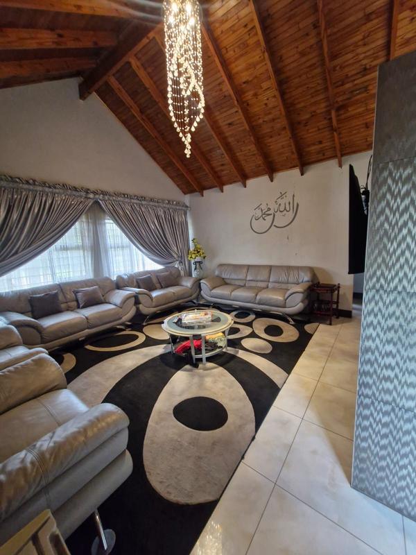 4 Bedroom Property for Sale in Erasmia Gauteng