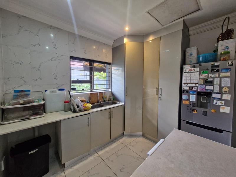 4 Bedroom Property for Sale in Erasmia Gauteng