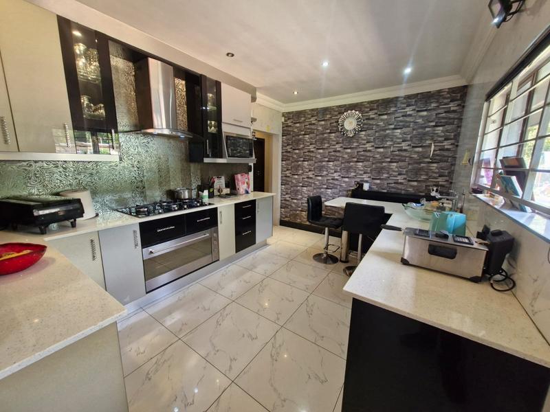 4 Bedroom Property for Sale in Erasmia Gauteng